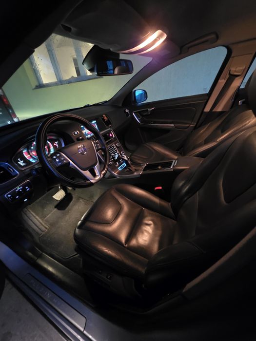 VOLVO V60 Plug in   Hibryd D6