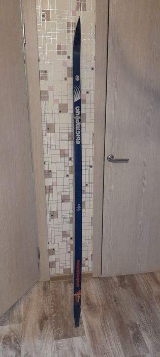 Продам      лыжи