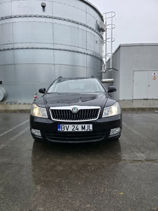 SKODA Octavia 2012 — imagine 3