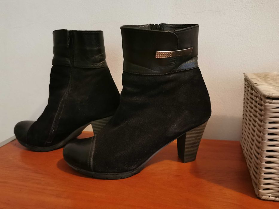 Елегантни боти ном. 38 комбинация от естествен велур и естествена кожа