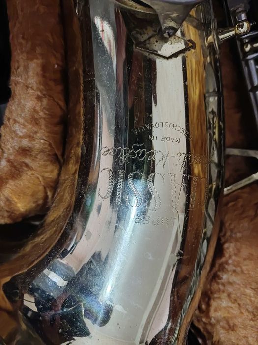 музыкальные инструменты баяны саксофон