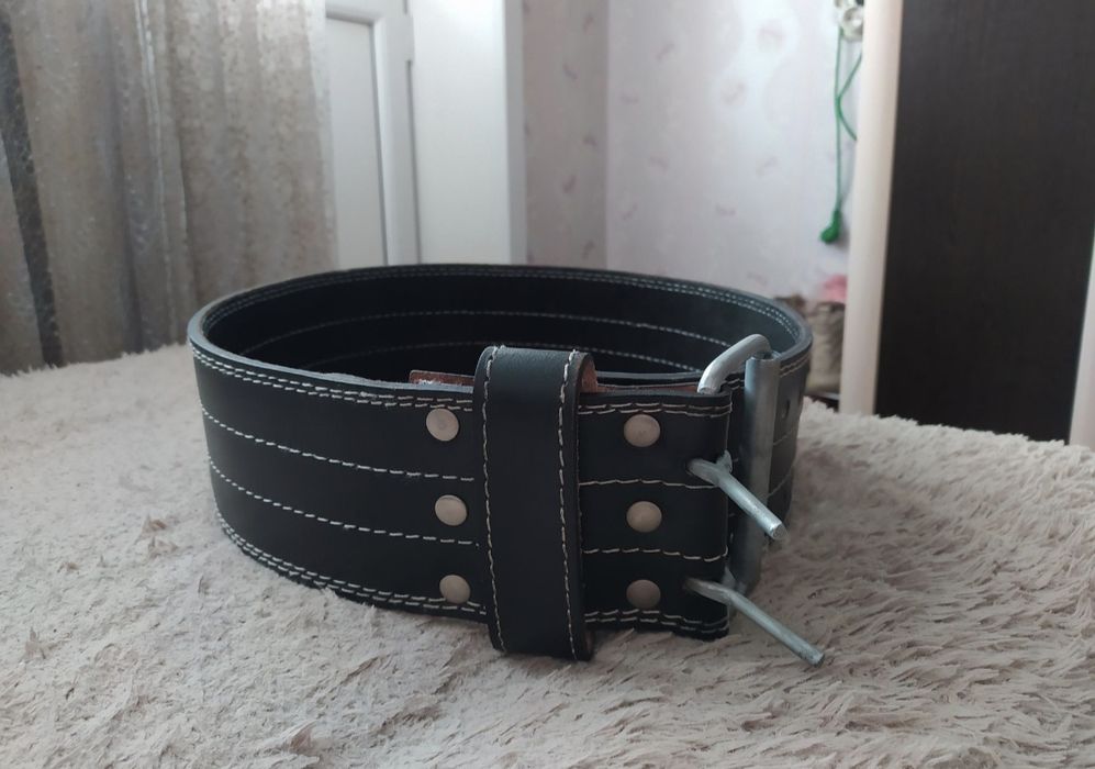 Пояс тяжелоатлетический