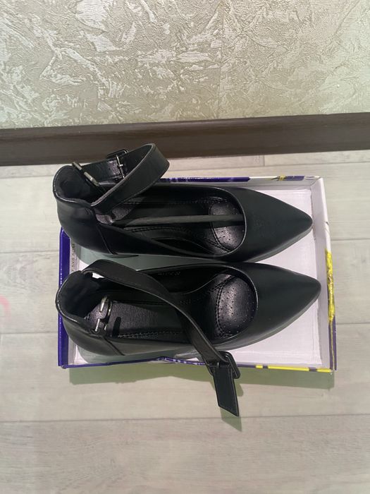 Продаю новые туфли 34 размер