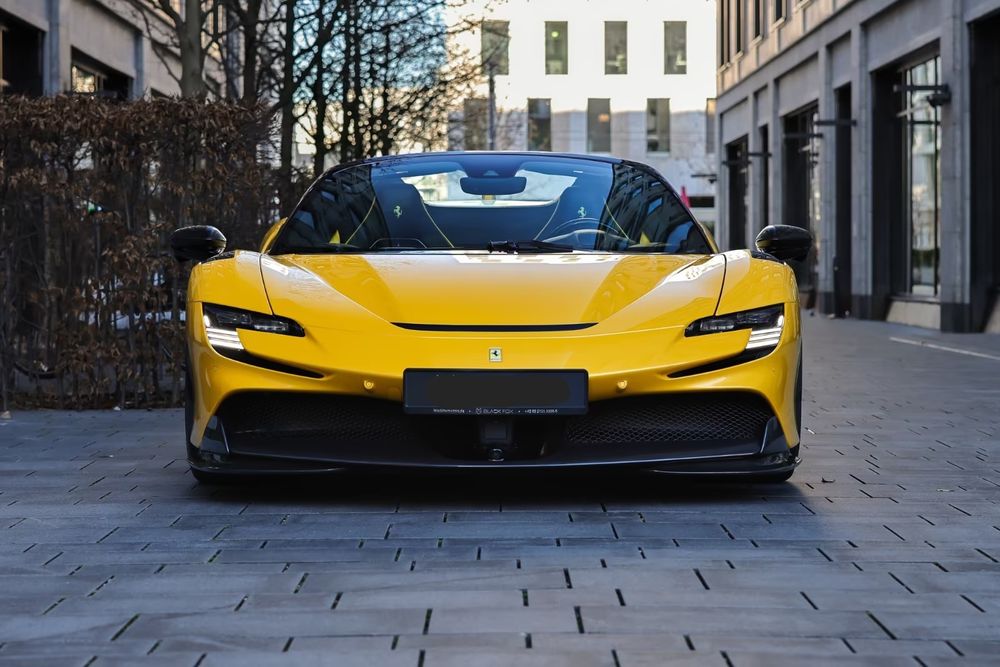 Ferrari SF90 Spider