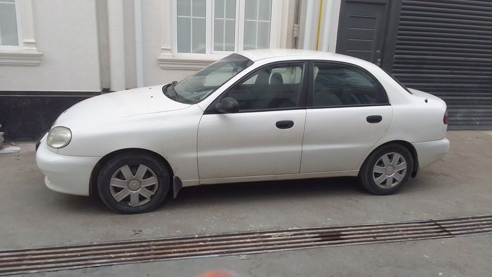 Ланос сотилади 1996йил 135 000