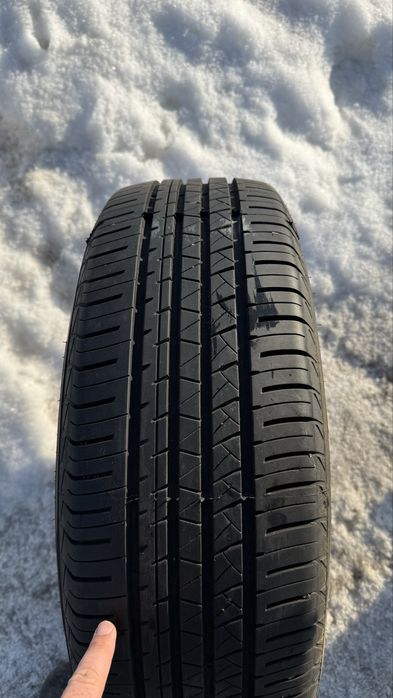 Продам шины на 235 60 R18