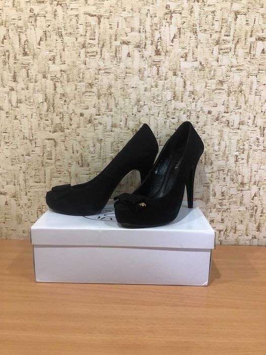 Продам туфли новые, замшевые