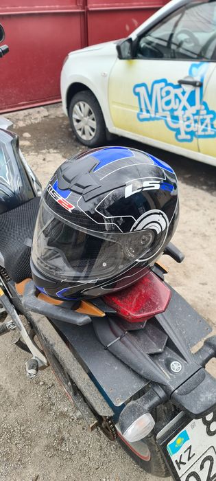 Мотошлем продам ls2