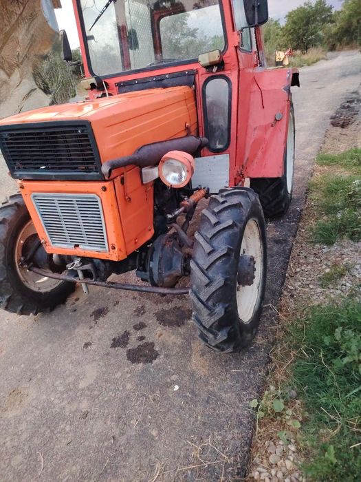 Tractor Universal 445 DT