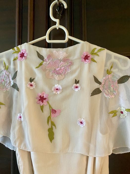 Rochie Asos 38 cu broderie