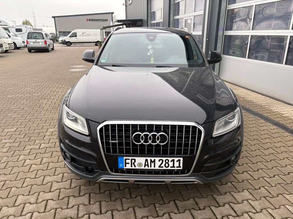 Vand  audi Q5 motor 3000 ! S laine ! Km 160000   Reali masina se afla in germania ! !