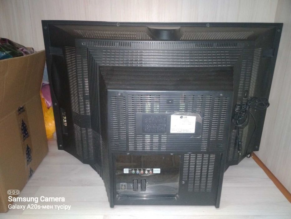 Продам телевизор LG