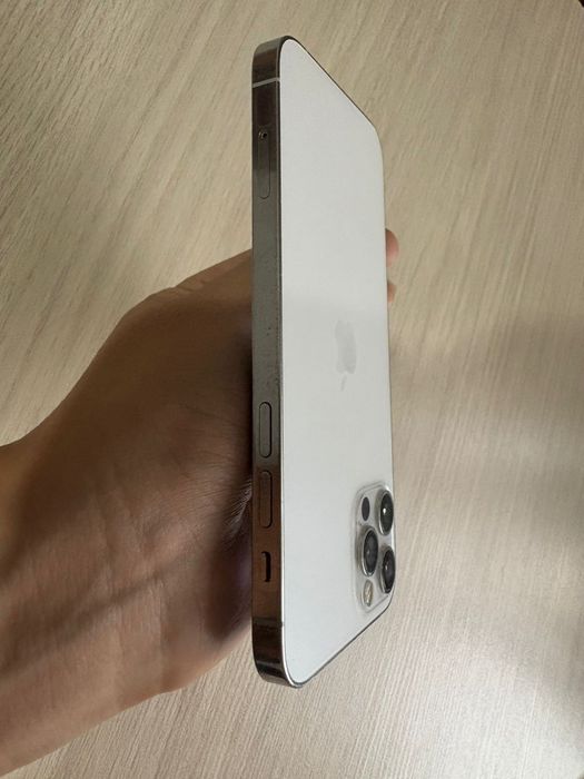 IPhone 12 pro 128 Gb белый