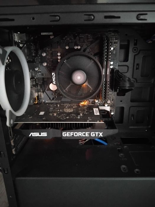 Calculator/PC/Unitate de Gaming