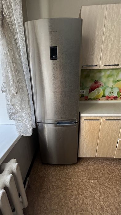 Холодильник рабочий