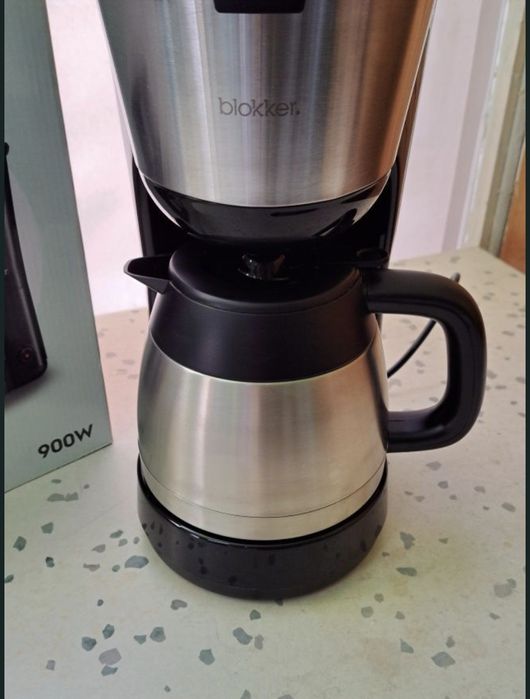 Blokker BL-21001 шварц кафемашина с термо кана, черна 1L,900W