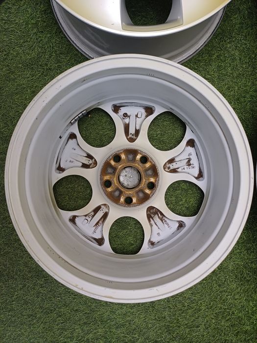 Диски R17 5x114.3 на Toyota Alphard и другие.