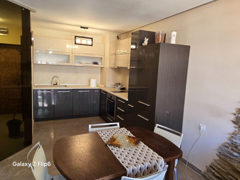 Дава се под наем Двустаен апартамент в Варна, Бриз - 67 кв.м за 510 € - Снимка #1