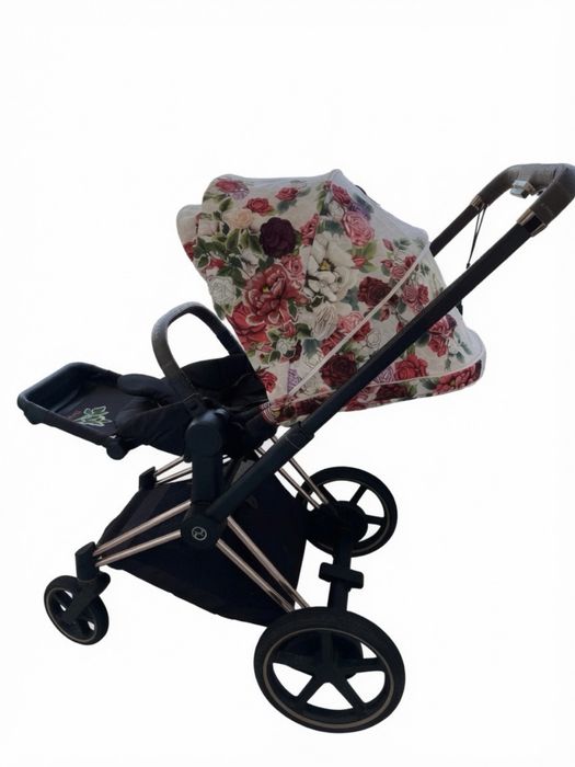 Cybex e-priam Lux + кош за новородено Lux Carry Cot By Karolina Kurkova