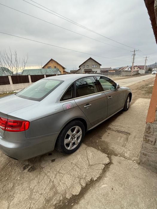 Vând Audi A4 Benzina