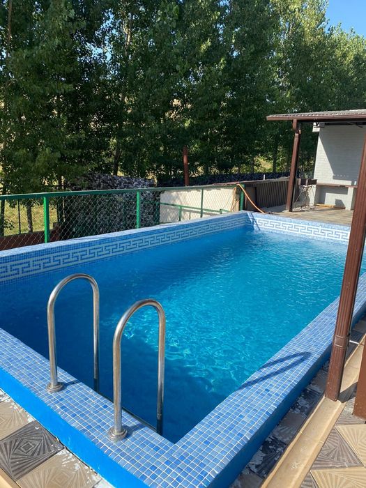 Сдается Коттедж, Бассейн с подогревом Дача, БУРГУЛЮК , Birko'lik