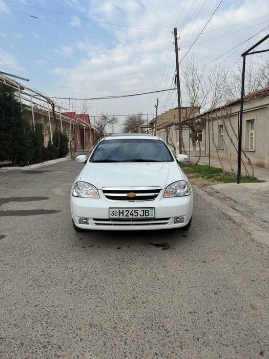 Laseti 1.6 aftamat sotiladi 10.100