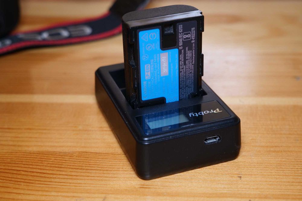 Canon 90D + Canon 17-55 f/2.8 + Аксесоари