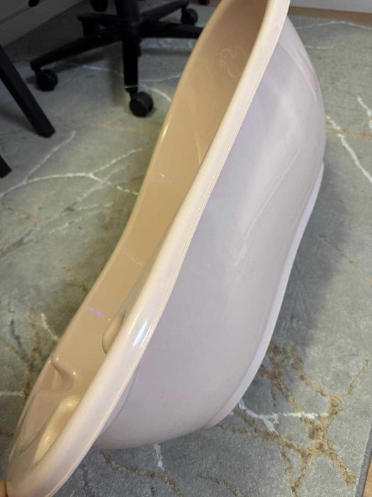 Cădiță bebe 0–18 luni, design ergonomic, stare excelentă