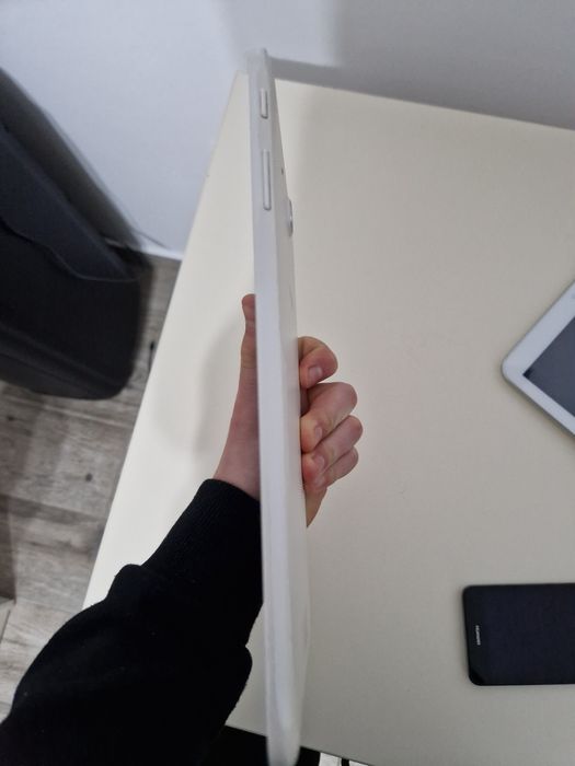 Vând 3 tablete Samsung piese