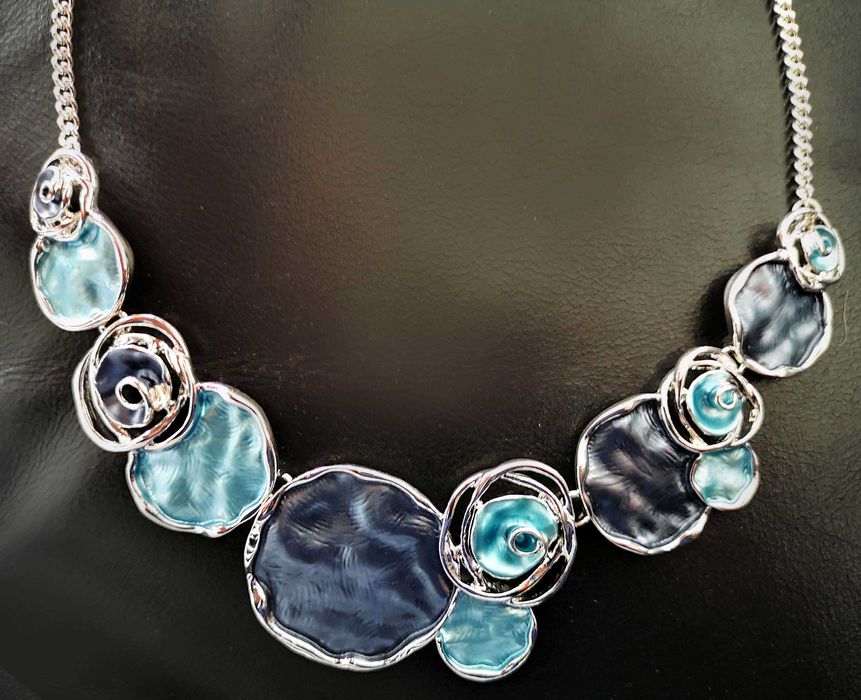 Прекрасно дамско колие