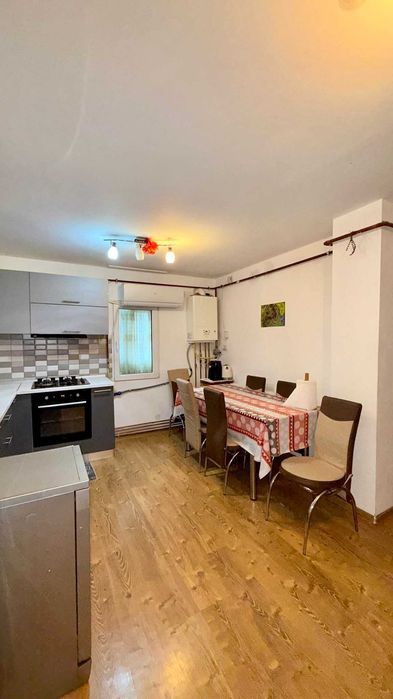 Vand apartament 3 camere