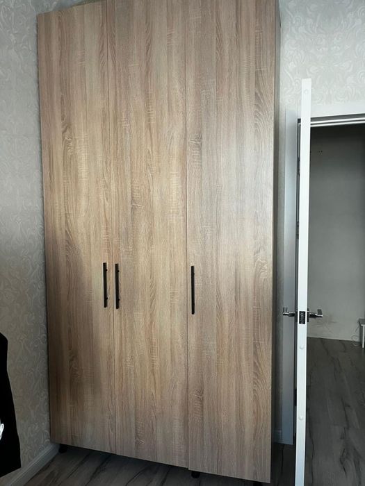 Продам     шкаф