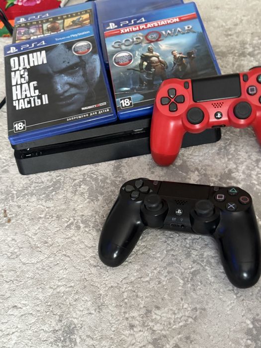 Продам ps4 slim в идеальном состоянии
