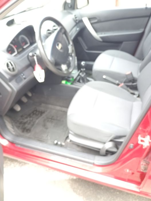 Vând Chevrolet Aveo