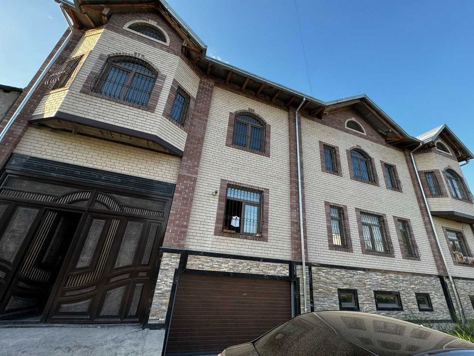 Срочно Продается Участок Сугдиена махалла  6 соток 10 комната Евро