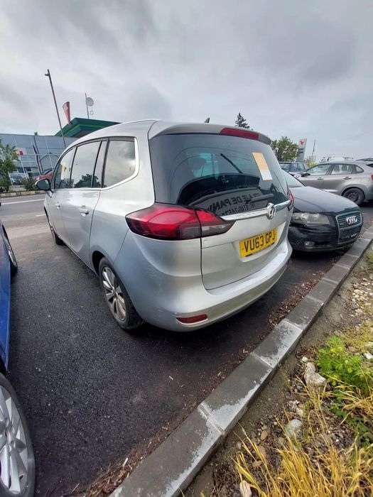 Dezmembrez Opel Zafira C 1,6 CDTI