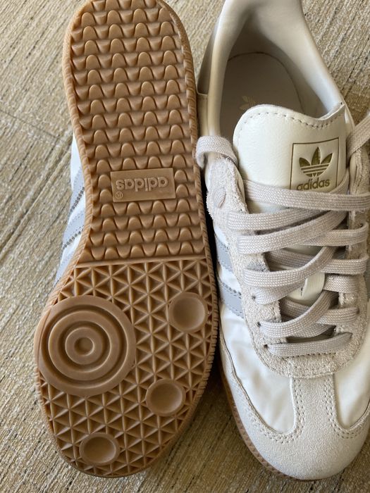 Дамски маратонки “Адидас”