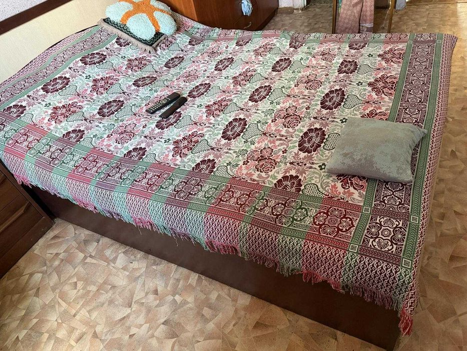 Продам кровать 140*200