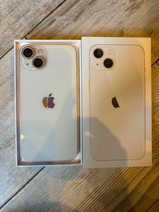 iPhone 13 + 5 калъфа Перфектен !!!!