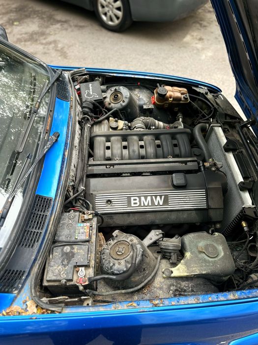 Продам BMW E30 1987 года, Первый Переход.