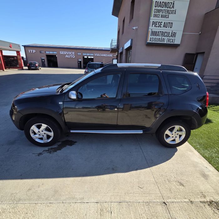 Dacia Duster —-1,6 B  —-  3400€