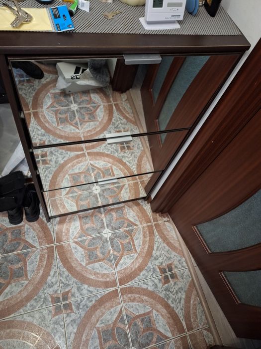 Vand pantofar 3 usi cu oglinda