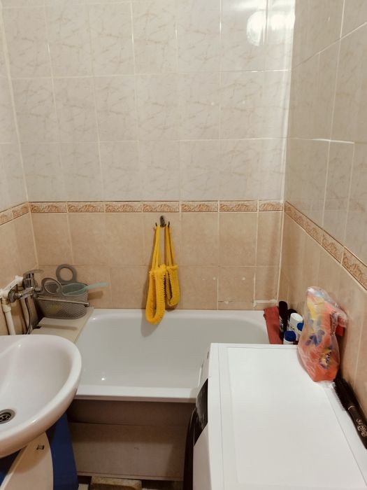 Срочна продам 1 кв 2 этаж , 8500 млн