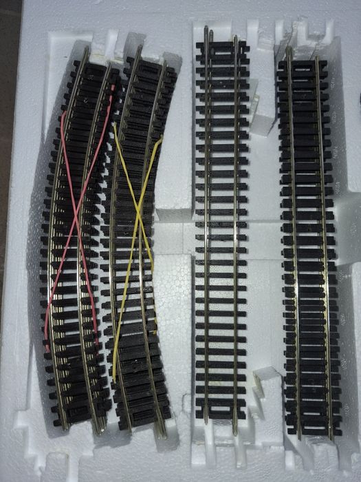 Set trenulet electric piko scara H0
1 locomotiva, lumini fronta