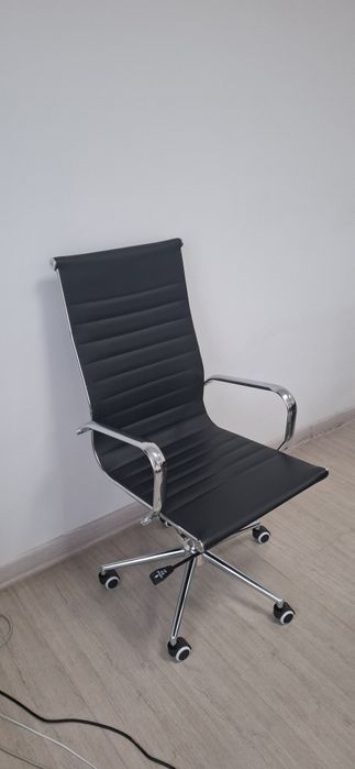 Продам офисное кресло