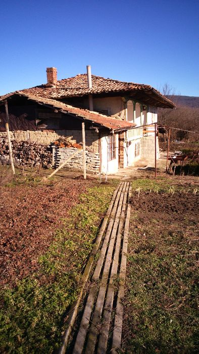 Продава се Къща в с. Ивански, Област Шумен - 120 кв.м за 591 €/кв.м - Снимка #1