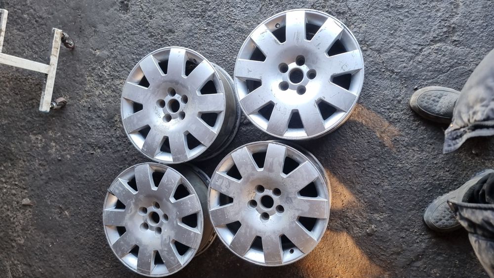 Титанки ауди пассат на 17