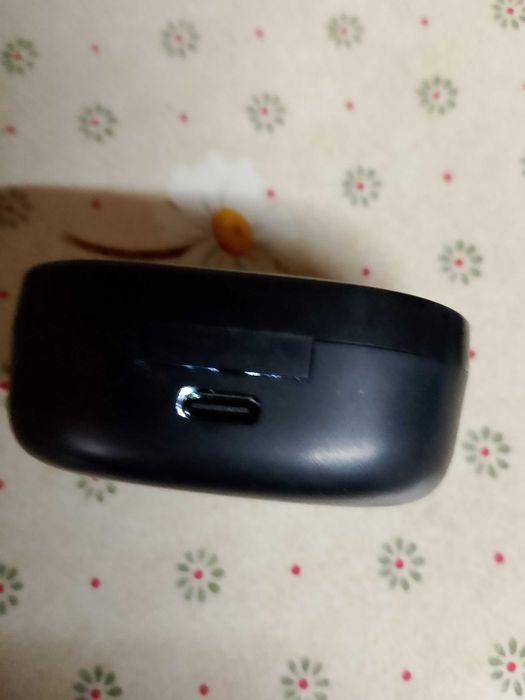 Продавам безжични слушалки!