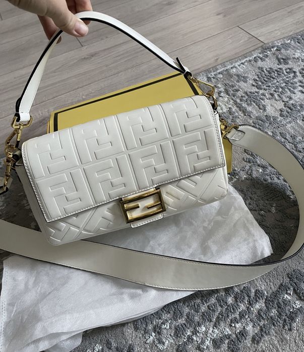 Сумка белая, кожа