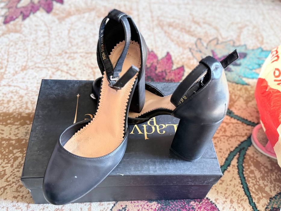 Кизлар айоллар учун обувь